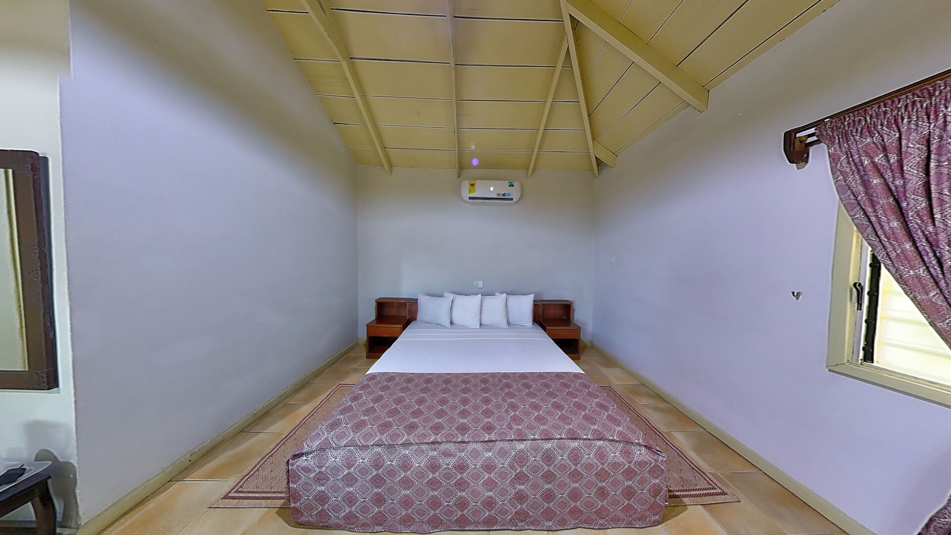 Standard Double or Twin Room | Pillowtop beds, in-room safe, desk, bed sheets