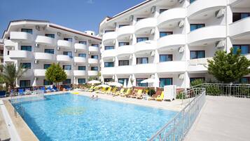 Minibar, skrivebord, wi-fi (inkludert) og sengetøy