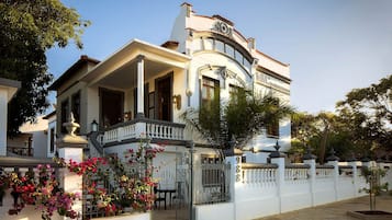 Fachada da propriedade