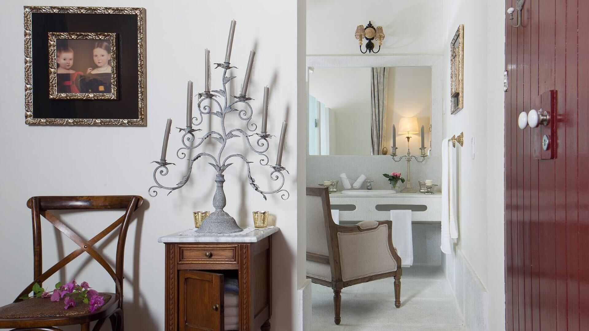 suíte especial princesa isabel | bathroom | shower, free toiletries, hair dryer, bathrobes