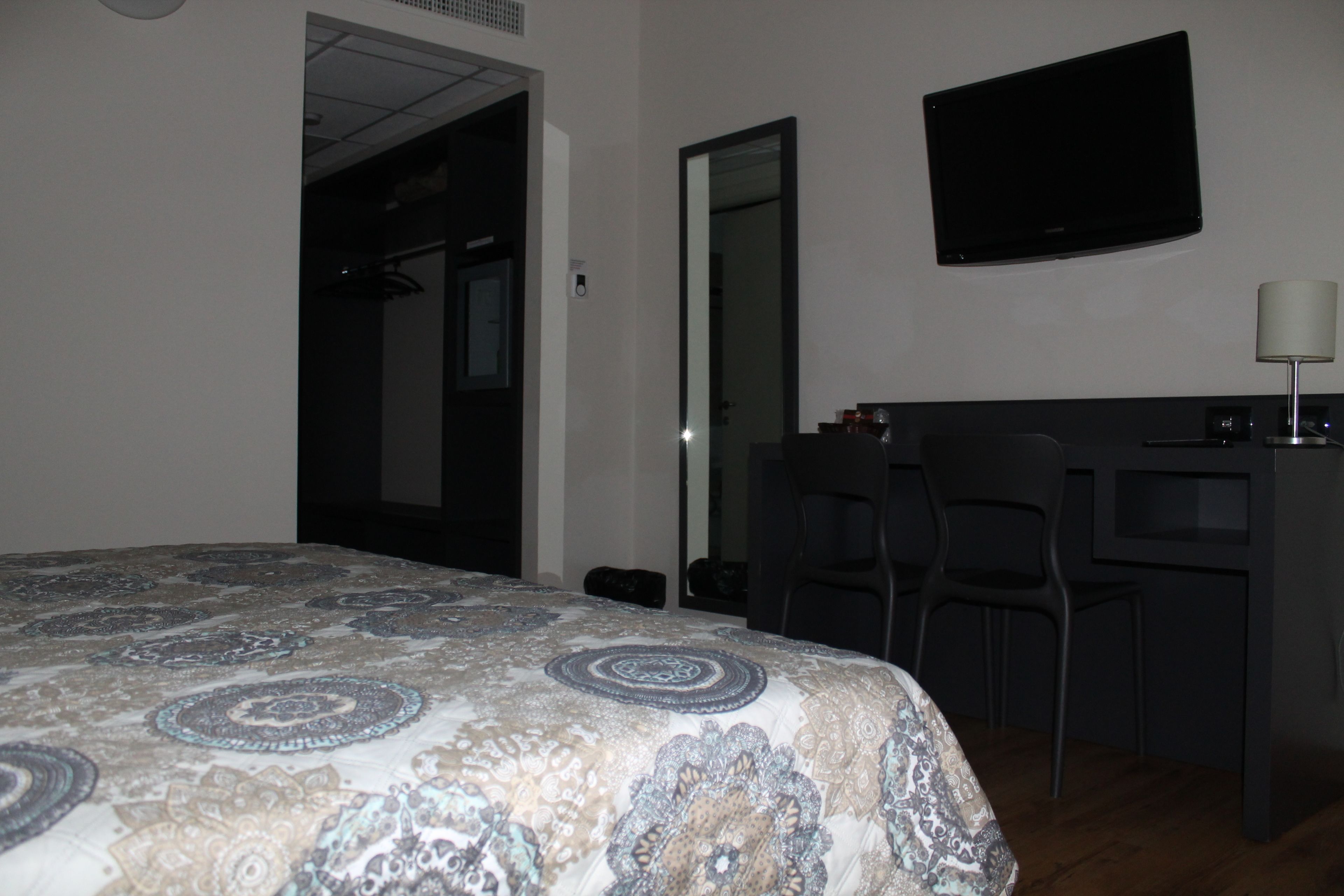 minibar, in-room safe, desk, blackout curtains