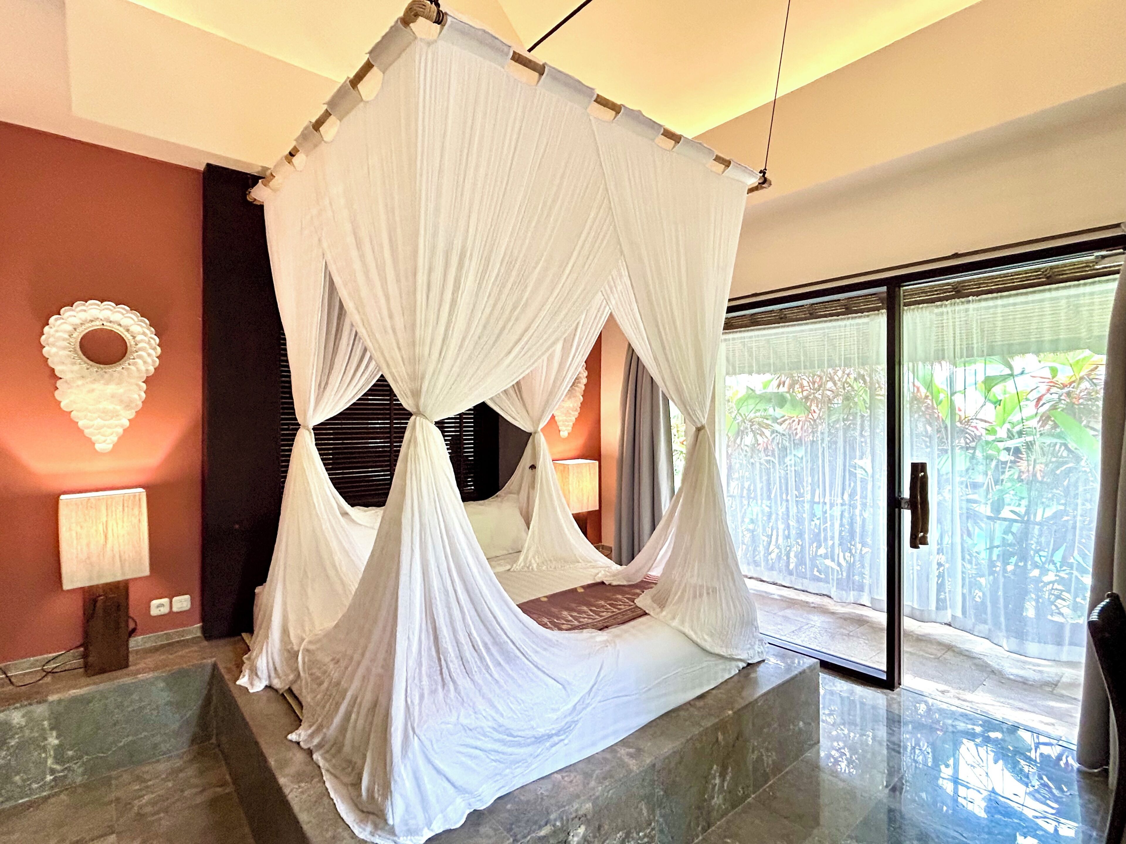 Hochwertige Bettwaren, Tempur-Pedic-Betten, Minibar, Zimmersafe