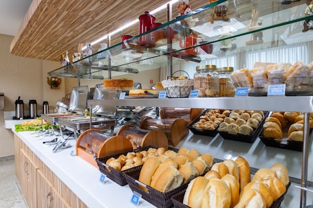 Desayuno buffet incluido todos los días