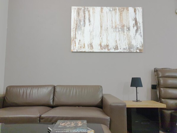 LCD TV - Keb Hotel (Milan)