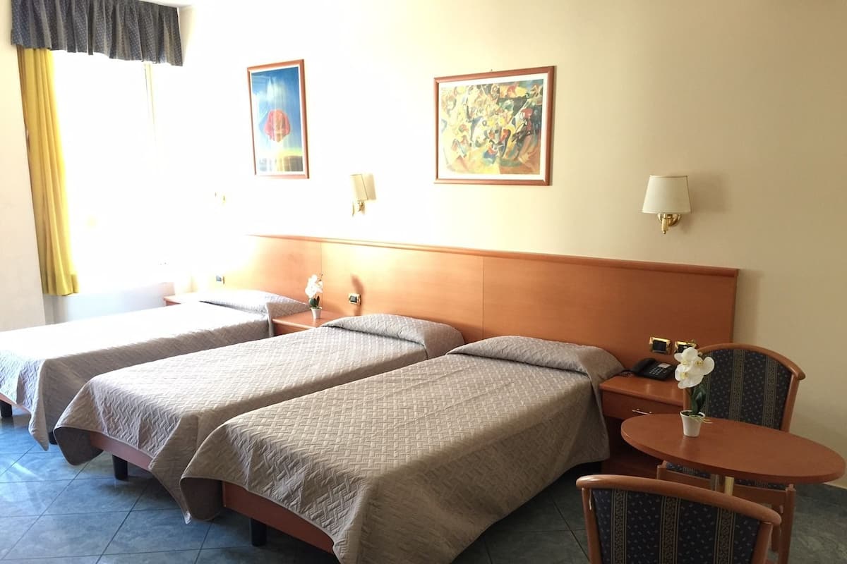 Chambre Triple | 1 chambre, draps italiens Frette, literie de qualité supérieure