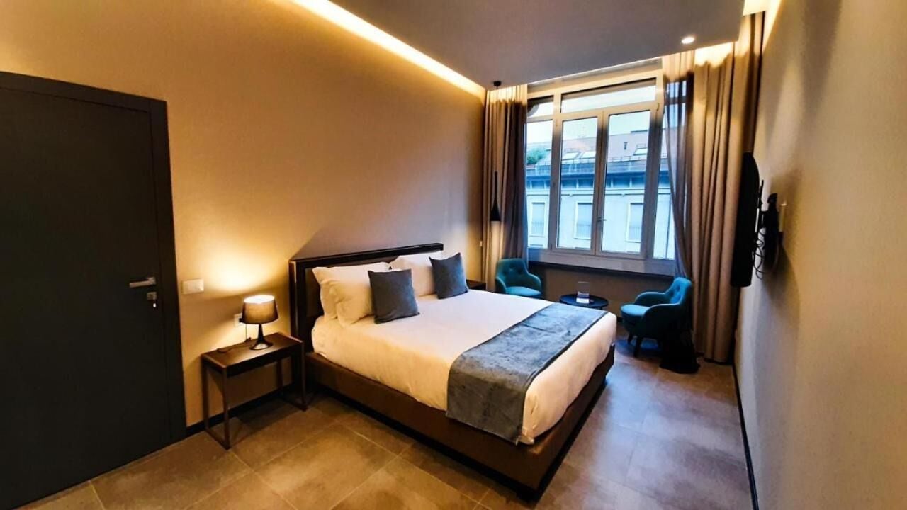 1 bedroom, Frette Italian sheets, premium bedding, down comforters