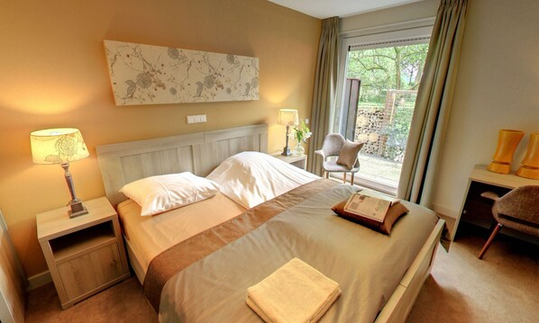 Standard Room | Desk, soundproofing, cots/infant beds, free WiFi