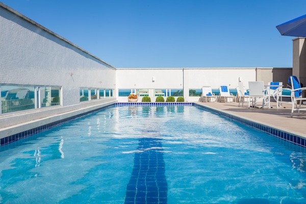 Piscina a l'aire lliure