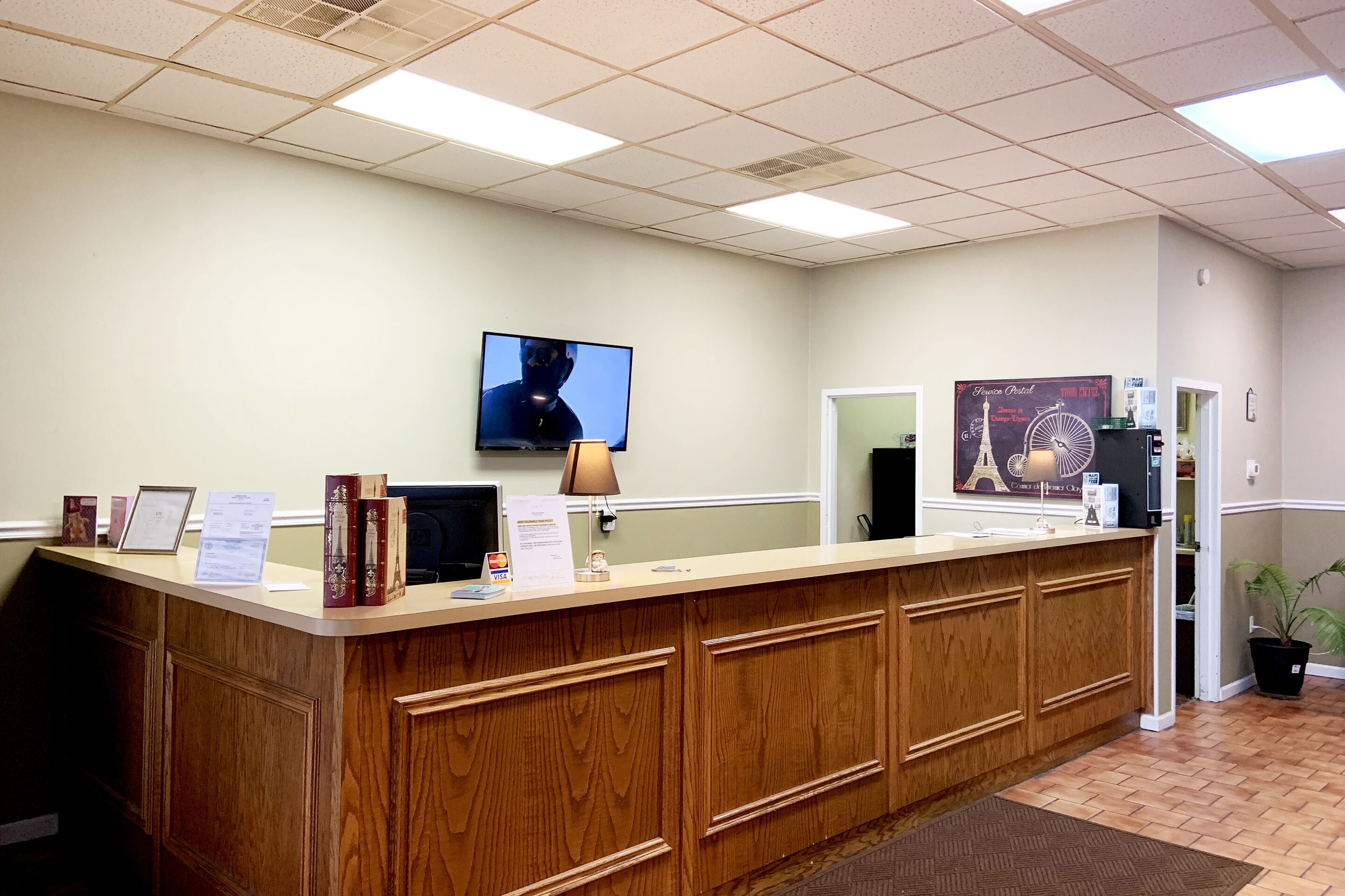 Foto - Paris Inn and Suites