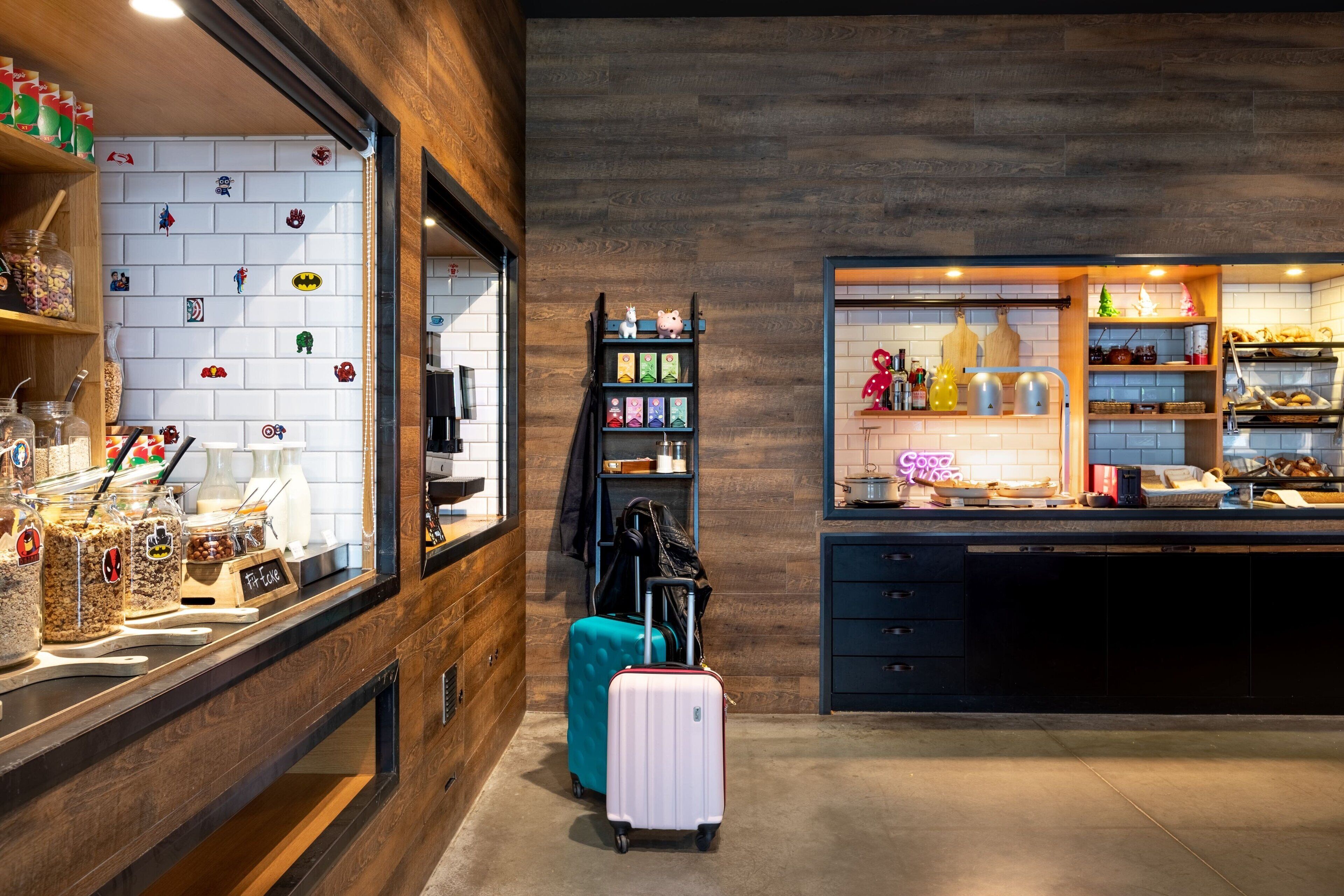 daily continental breakfast (eur 18 per person)