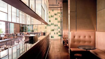 2 bares, bar en la azotea