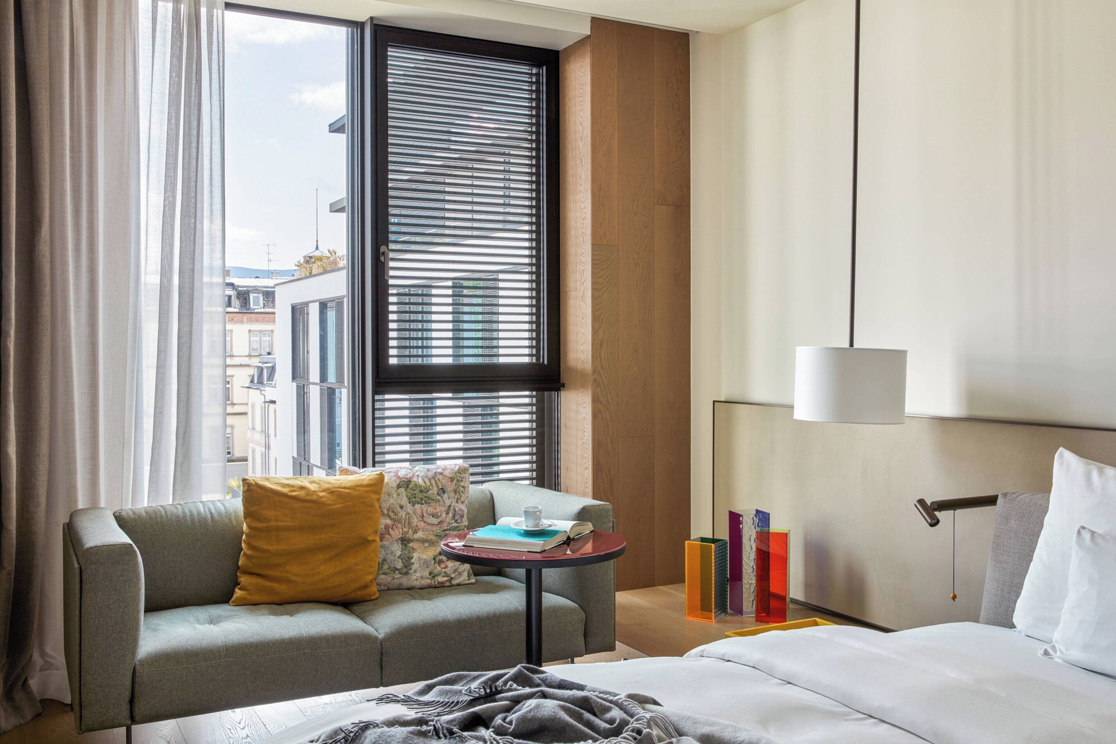 superior room, 1 king bed, non smoking | 1 bedroom, premium bedding, minibar, in-room safe