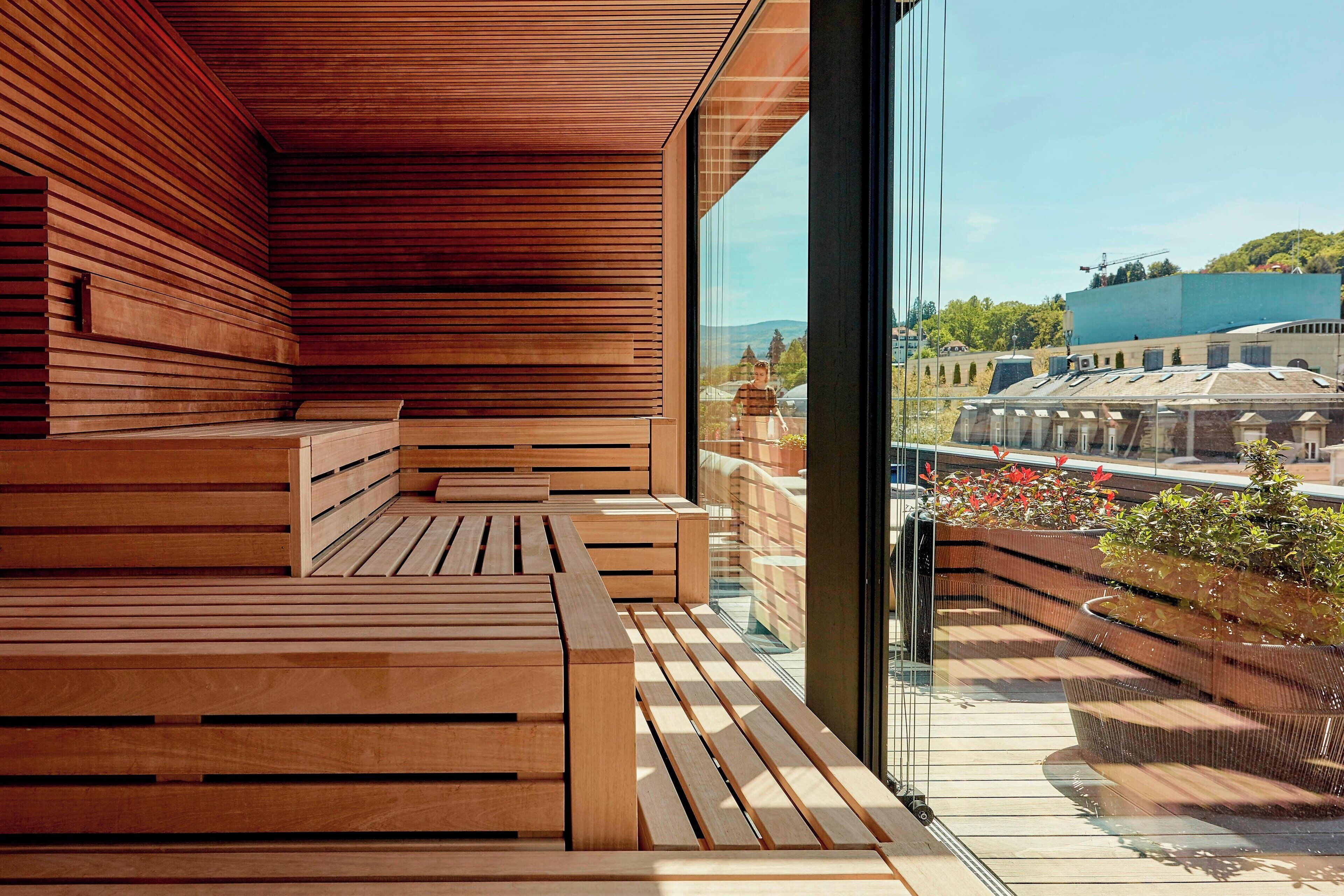 couples treatment room(s), sauna, hot tub, steam room, body treatments