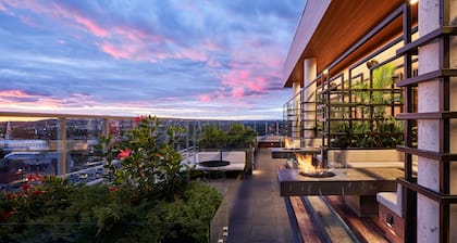 ANDAZ OTTAWA BYWARD MARKET, BY HYATT