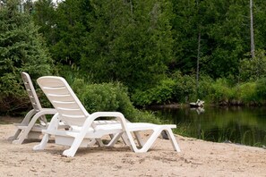 Una spiaggia nelle vicinanze