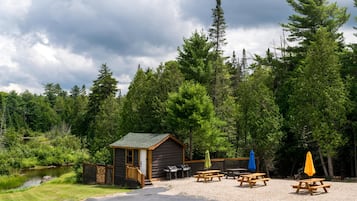 BBQ/picnic area