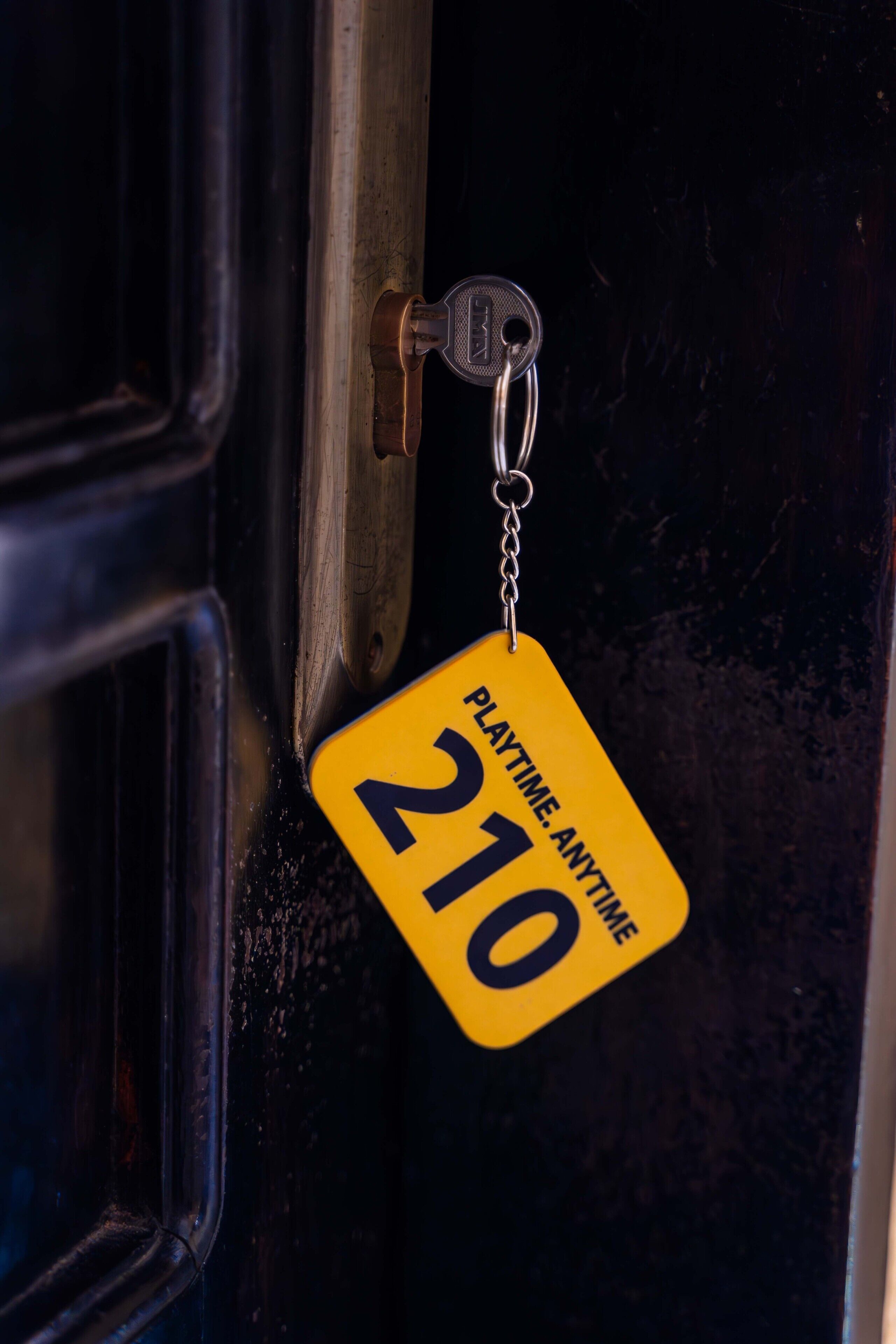 deluxe room, 1 double bed | hypo-allergenic bedding, minibar, in-room safe, desk