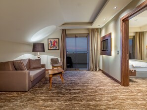 Ropa de cama de alta calidad y artículos del minibar gratis 