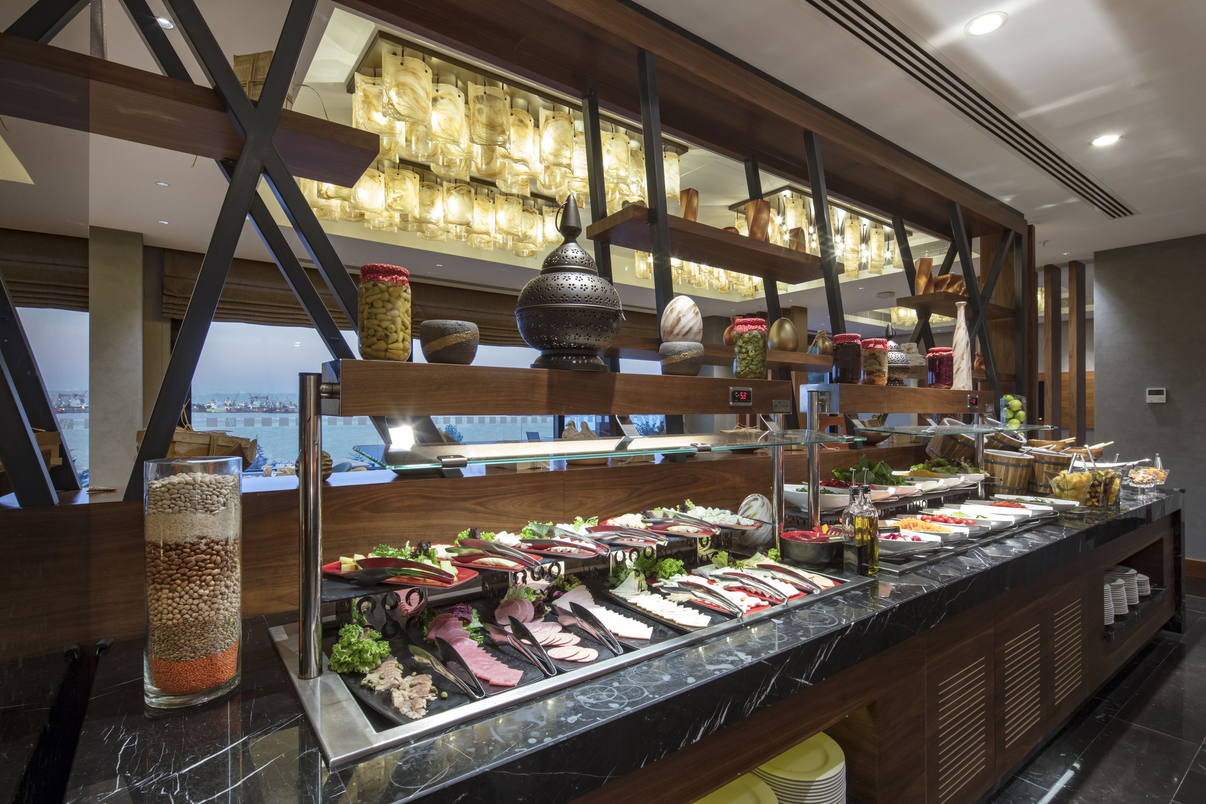 Buffet breakfast on weekdays (EUR 12 per person)