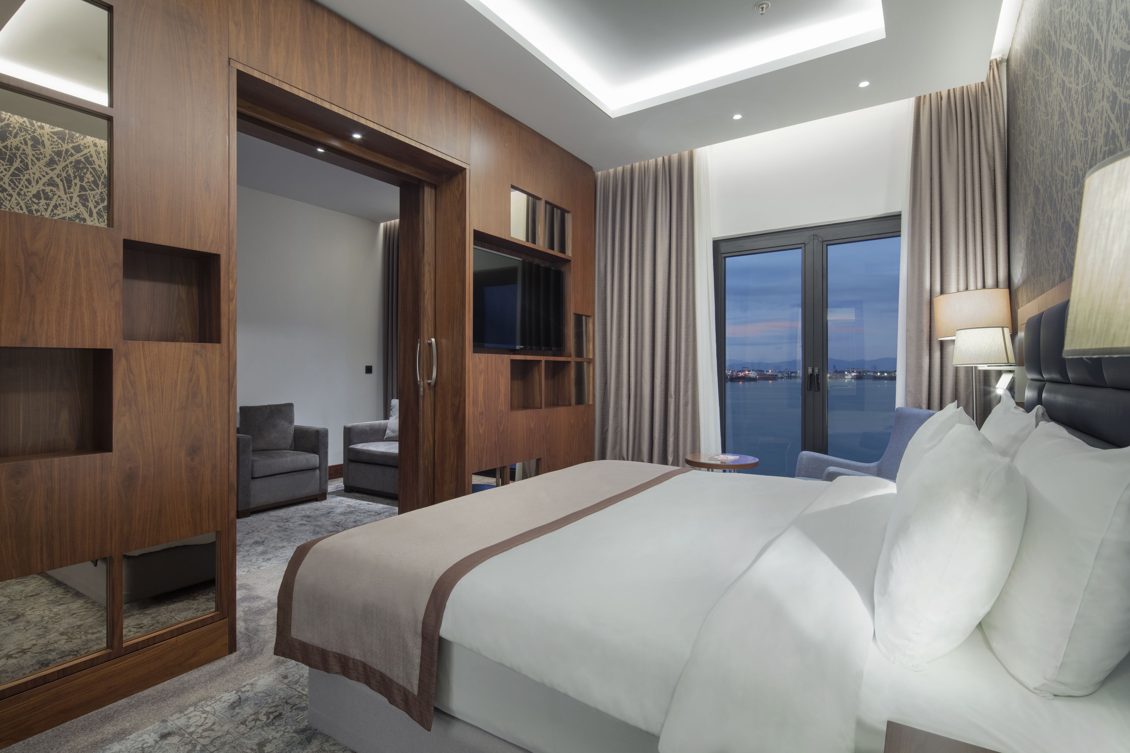 Minibar, in-room safe, desk, blackout drapes