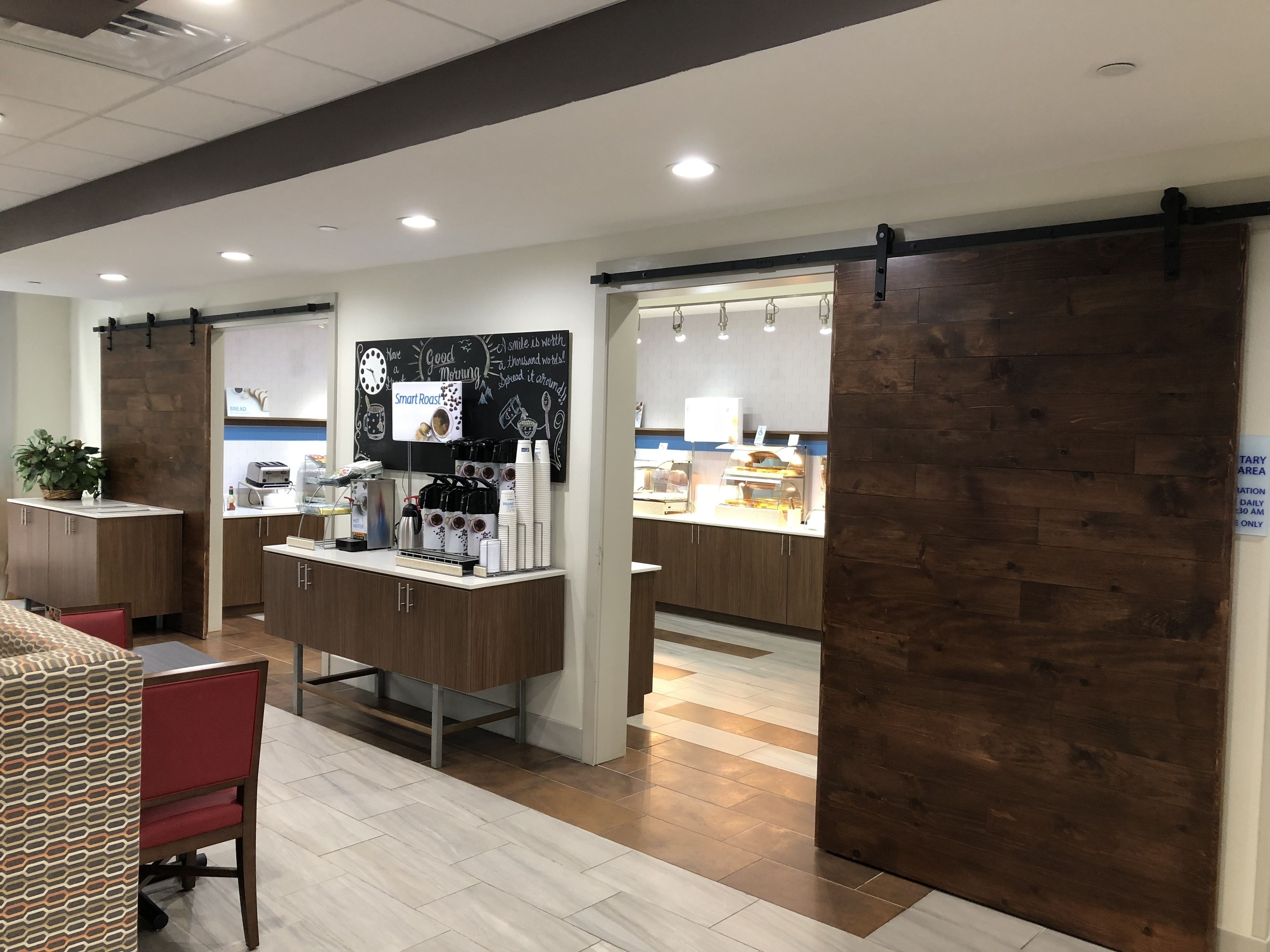 free daily continental breakfast