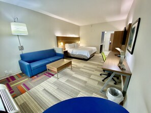 Desk, iron/ironing board, cots/infant beds, rollaway beds - Holiday Inn Express Pineville-Alexandria Area by IHG (Pineville)
