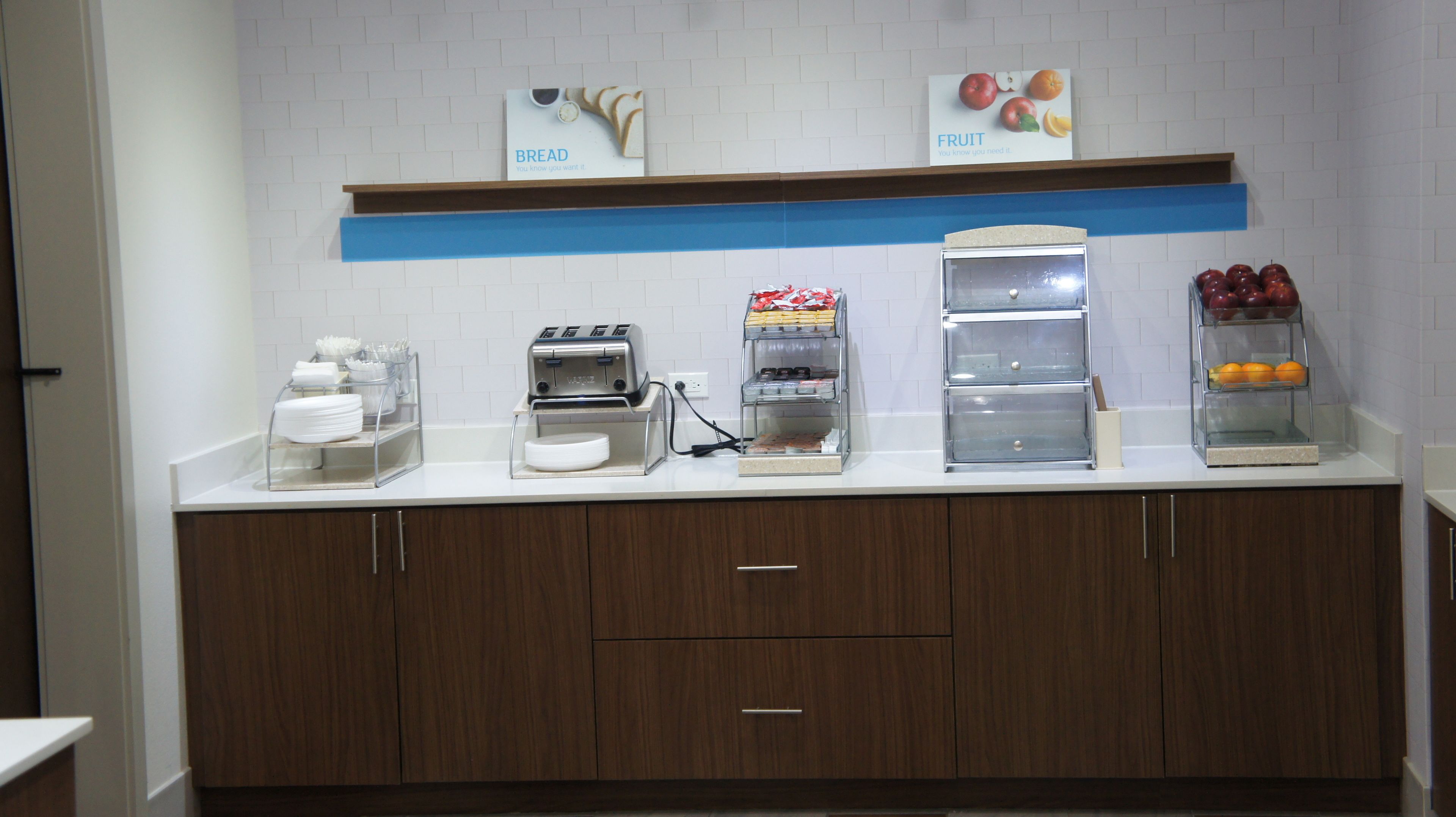 free daily continental breakfast