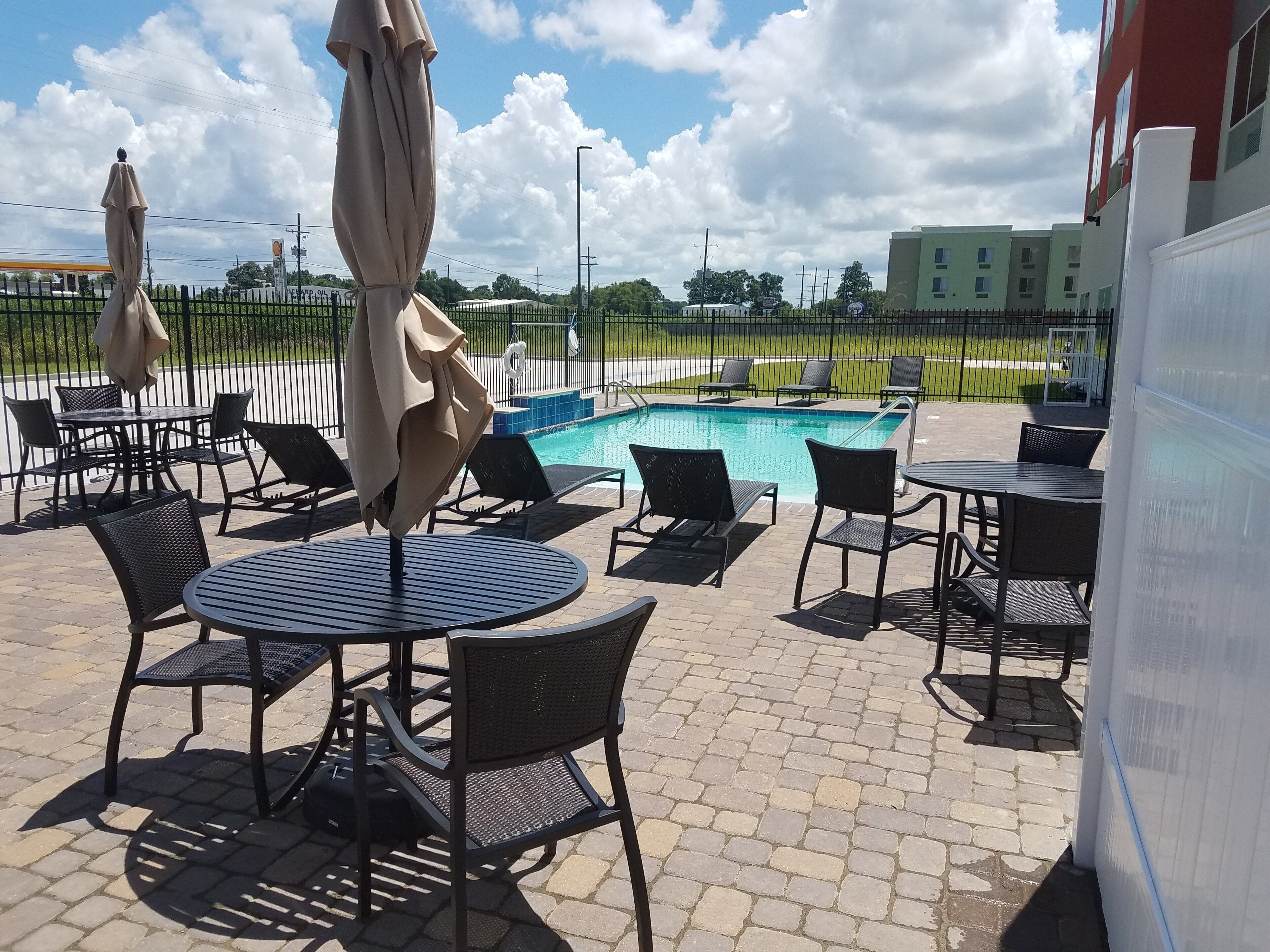 Outdoor pool, open 9 AM to 9 PM, sun loungers