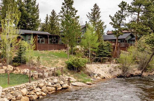 River Ridge Cottages