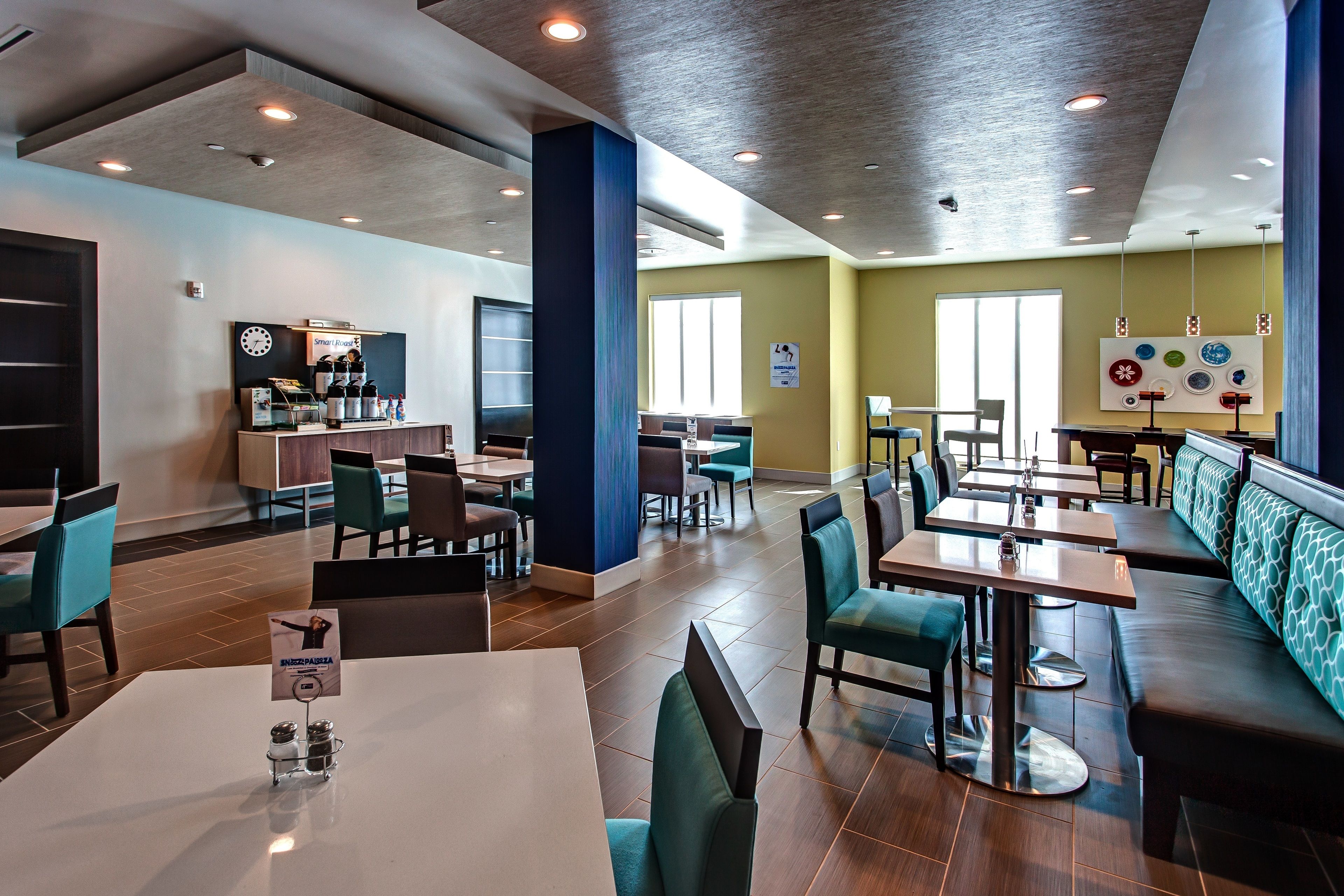 free daily full breakfast