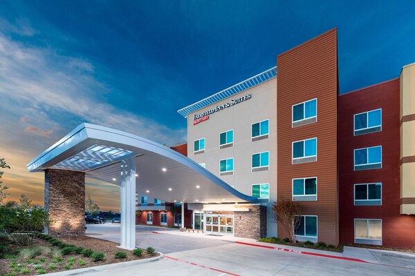 Fairfield Inn & Suites By Marriott Dallas Waxahachie - Midlothian, TX