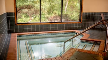 室内 SPA 浴缸