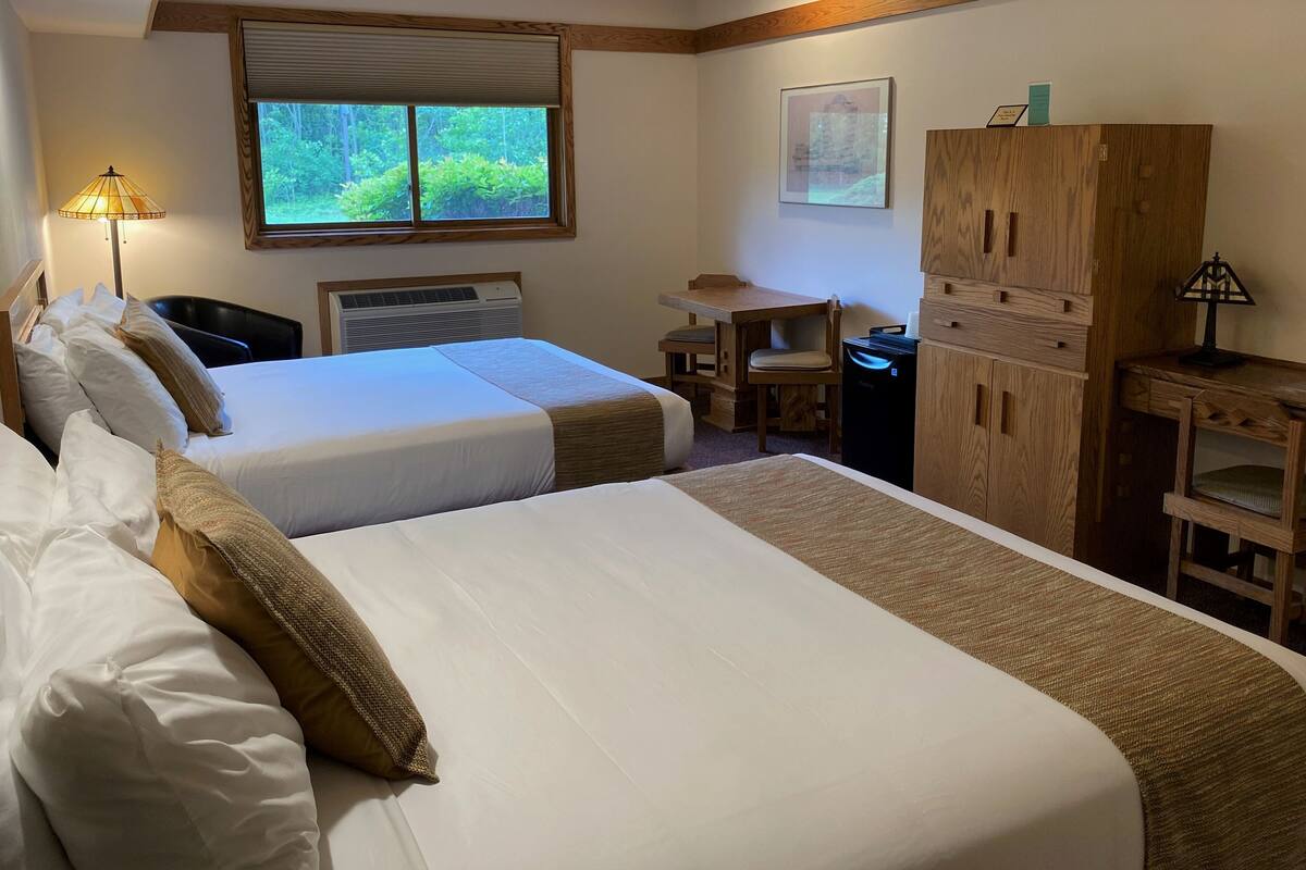 Double Room, 2 Queen Beds | Desk, laptop workspace, blackout curtains