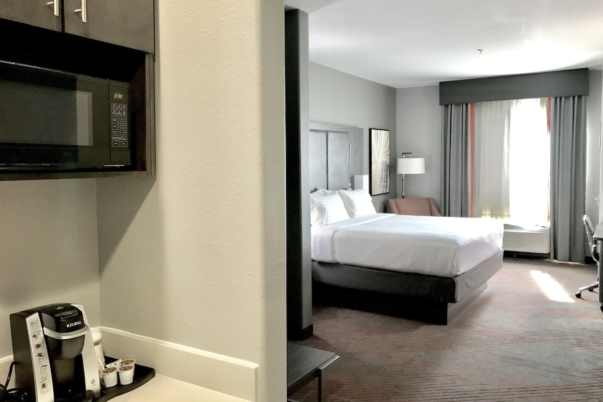 1 bedroom, premium bedding, down duvets, pillow-top beds