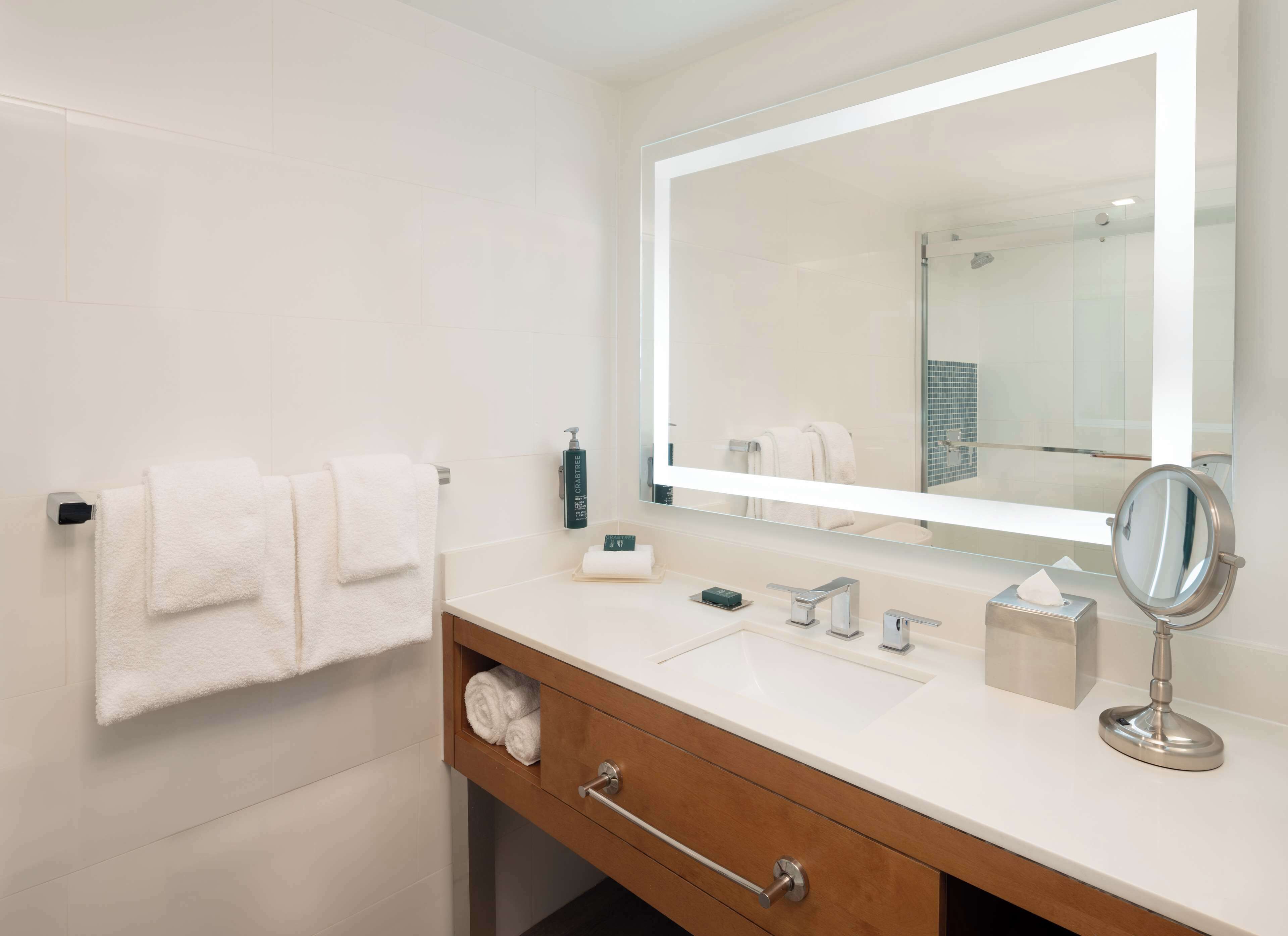 Photo - DoubleTree by Hilton Miami North I-95