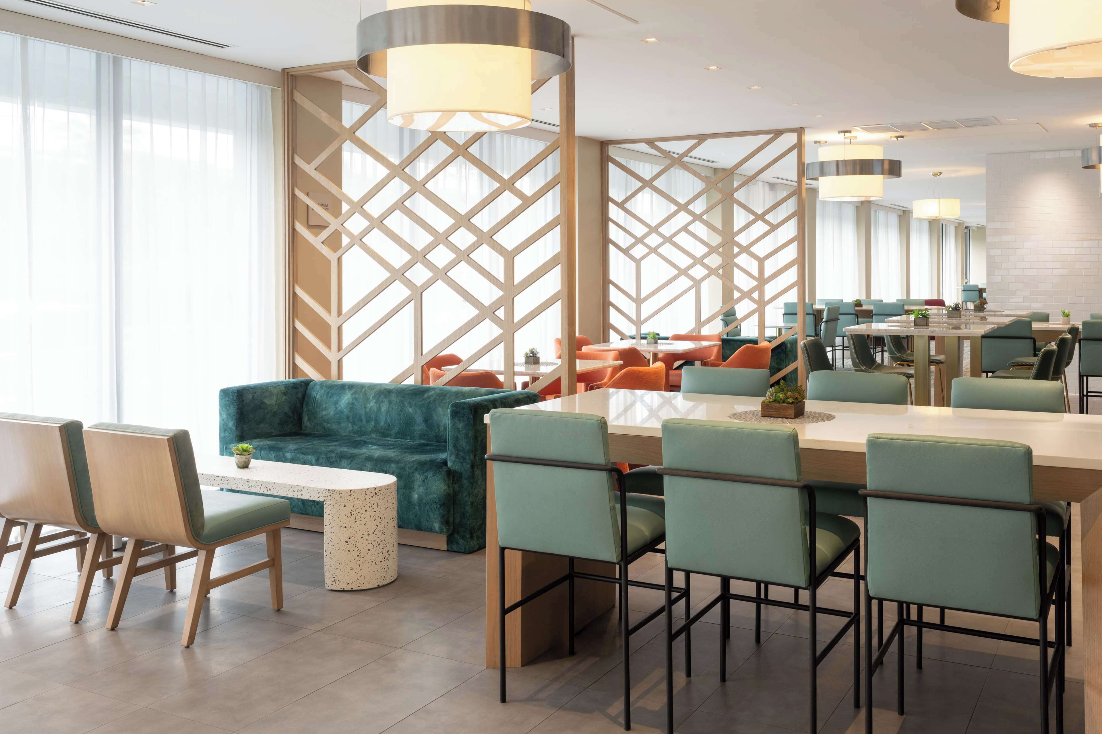 Breakfast and dinner served, local and international cuisine