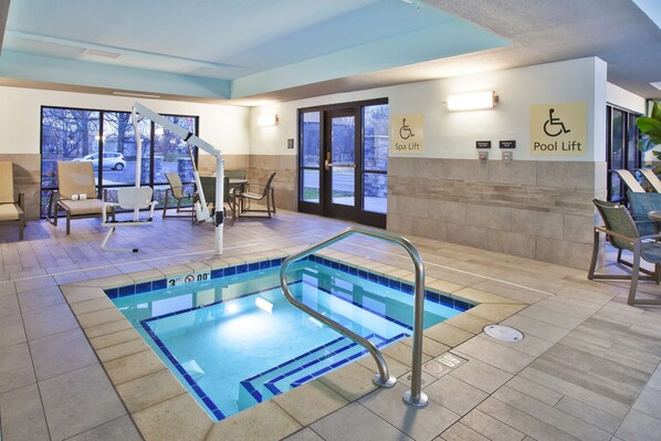 Sports facility - Hampton Inn & Suites Alliance (Alliance)