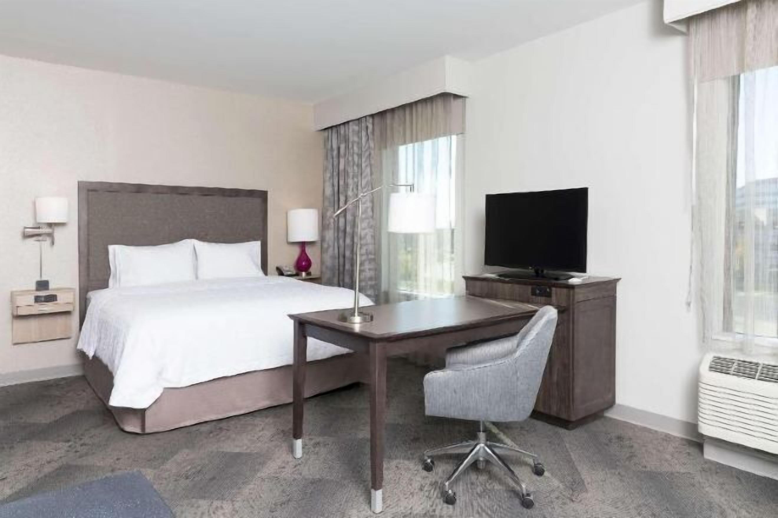 In-room safe, desk, laptop workspace, iron/ironing board