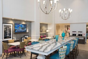 Restaurant - Hampton Inn & Suites Chicago Schaumburg (Schaumburg)