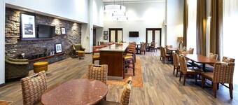 Hampton Inn & Suites Page - Lake Powell