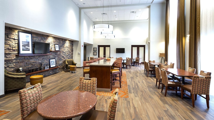 Hampton Inn & Suites Page - Lake Powell