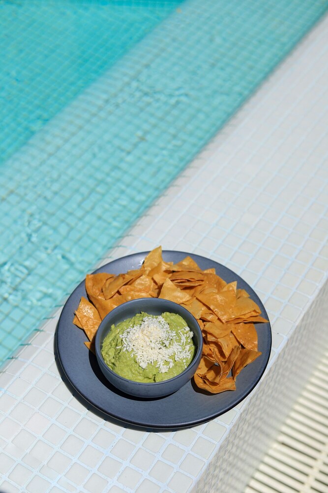 Saint Tropic by null