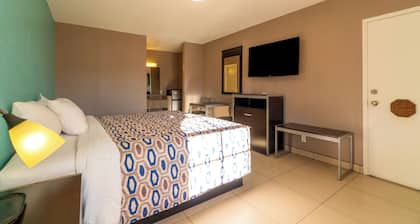 Woodfield Inn & Suites Hotel O, Yoakum TX 111