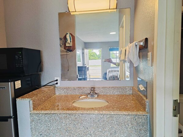 Amenidades de baño gratuitas y toallas 