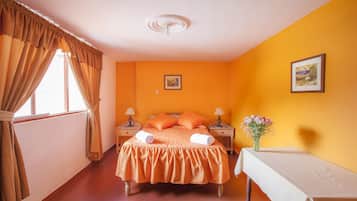 Double Room, Shared Bathroom, Mountain View | In-room safe, iron/ironing board, free rollaway beds, free WiFi