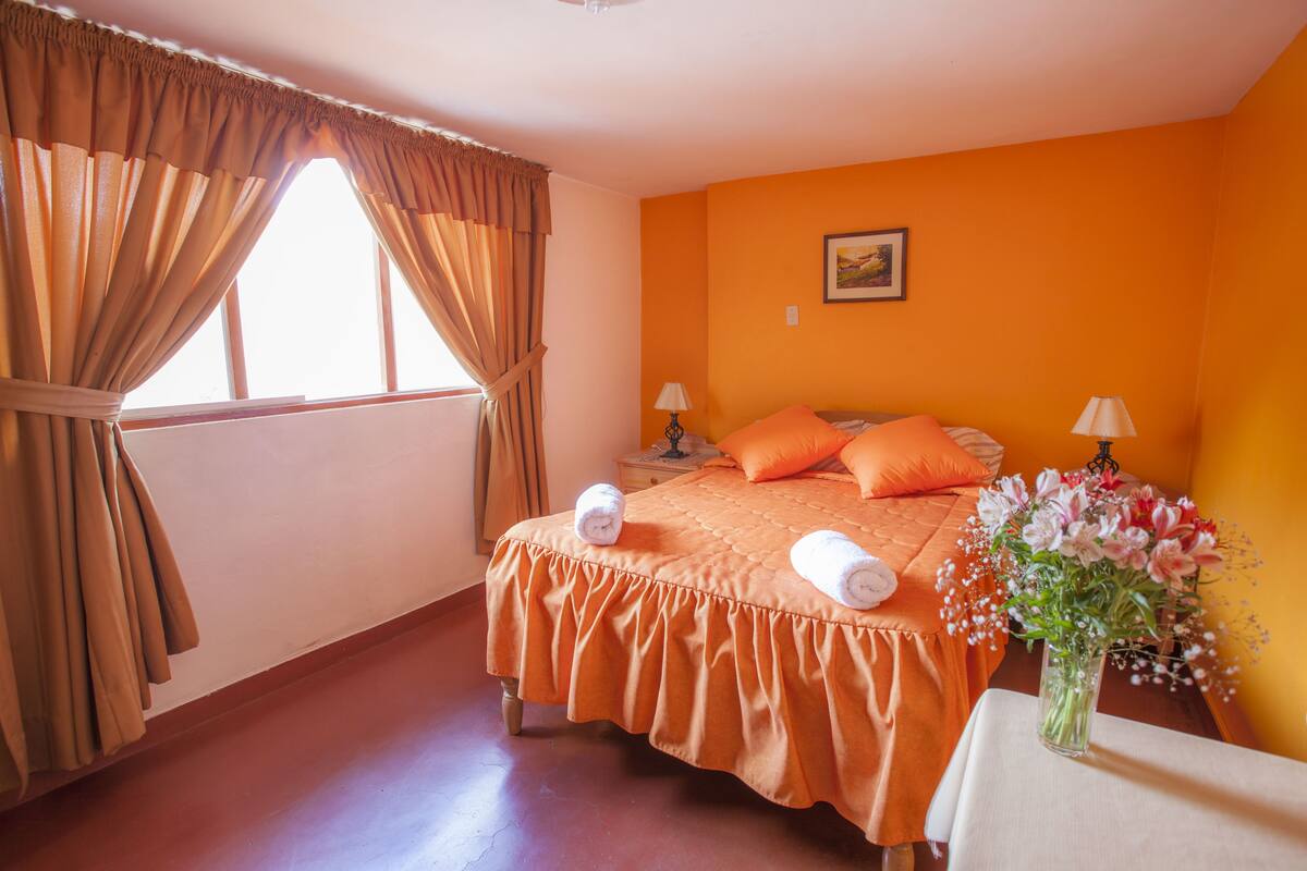 Double Room, Shared Bathroom, Mountain View | In-room safe, iron/ironing board (on request), rollaway beds (free)