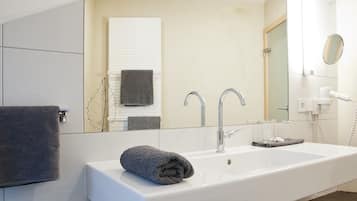 Kamar Double, ensuite | Kamar mandi