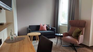 Phòng đôi phong cách cổ điển, có phòng tắm riêng