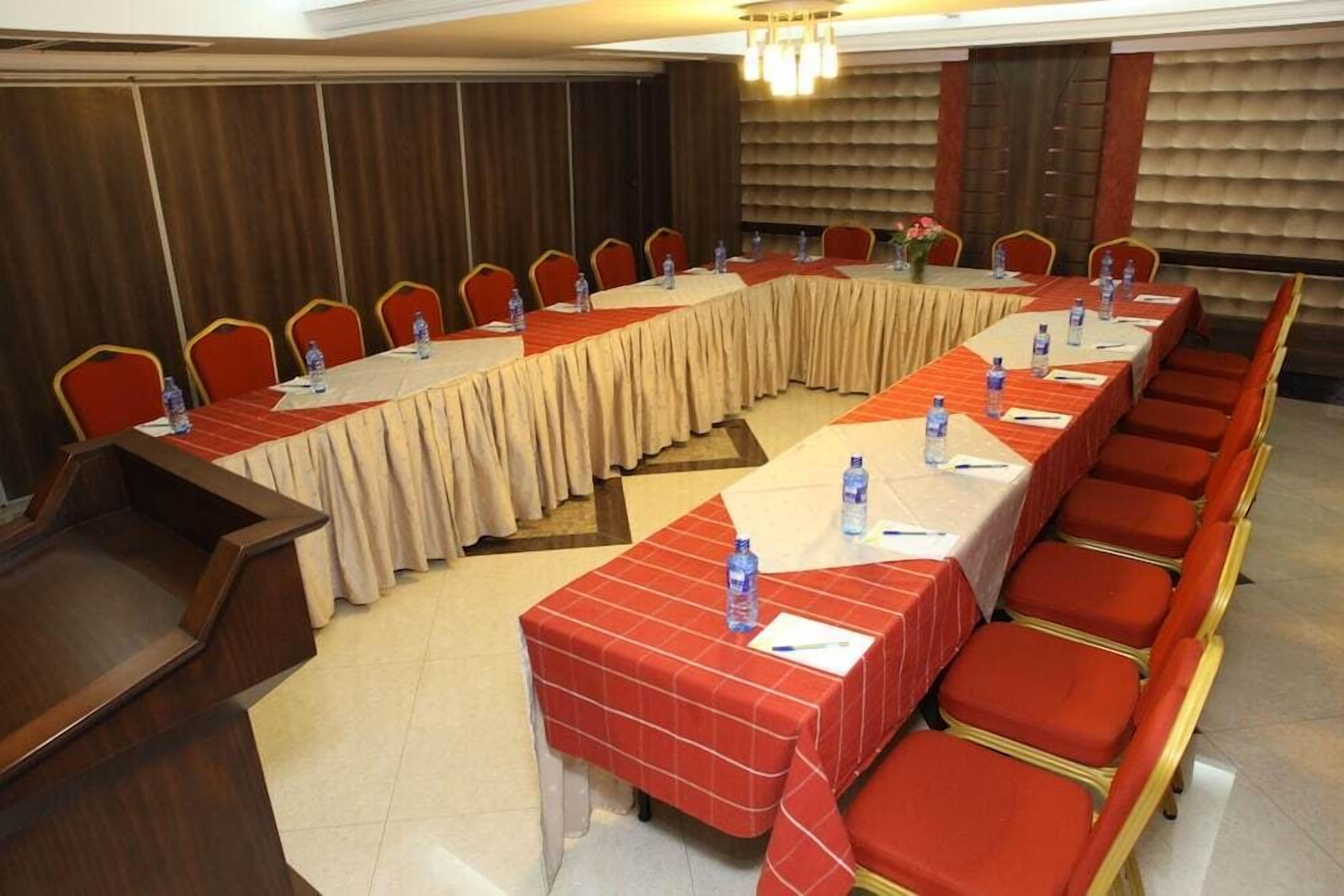 Meeting facility