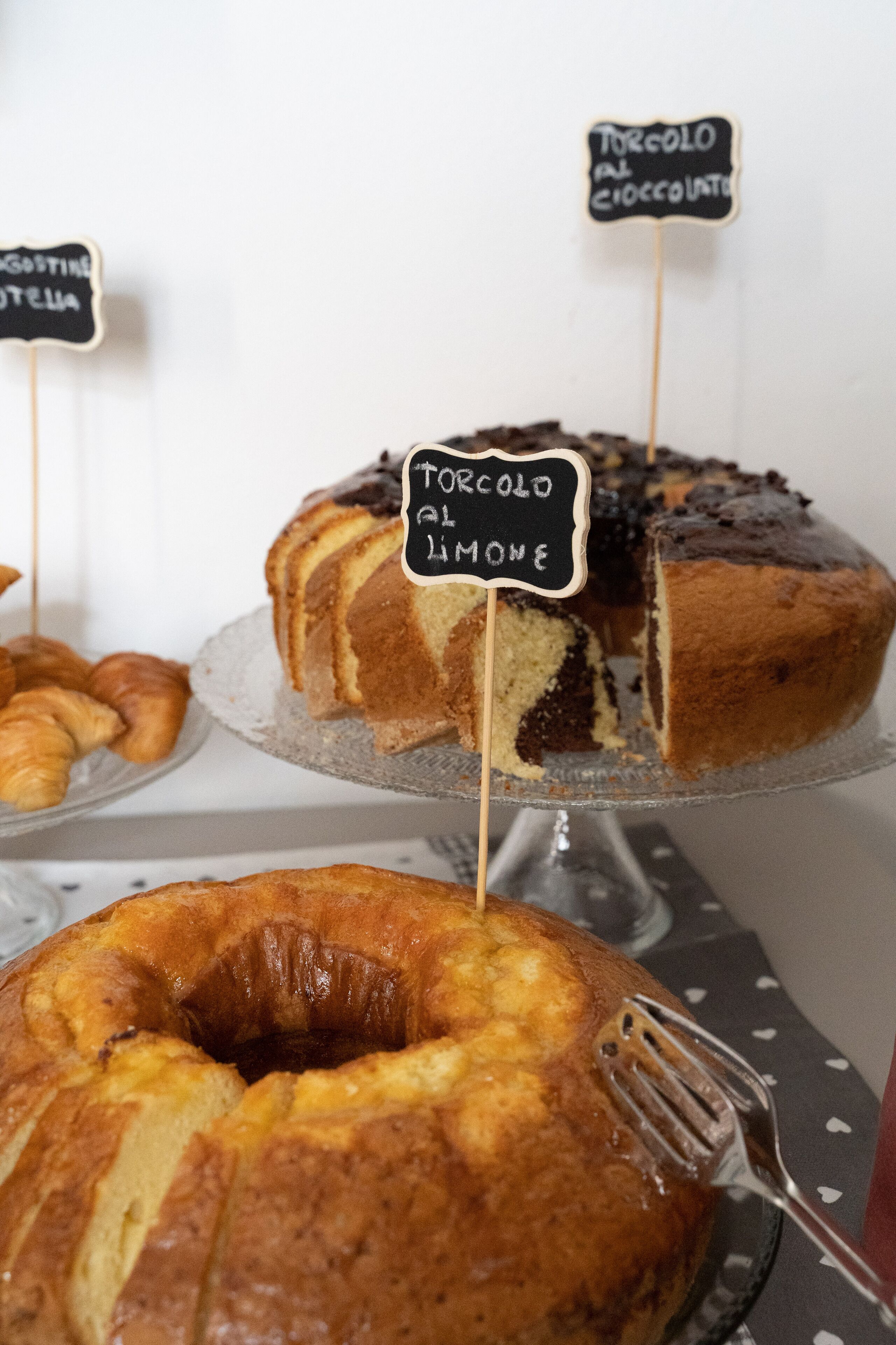 daily buffet breakfast (eur 8 per person)